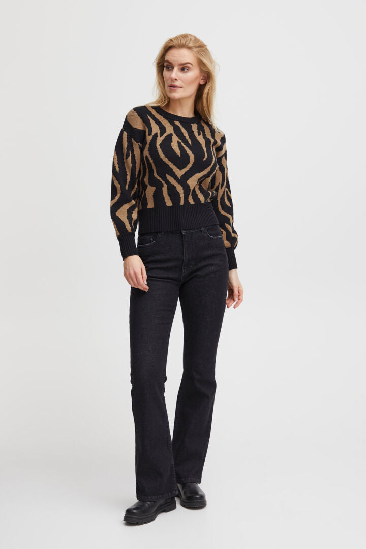 Pzdevika Short Pullover - Black Beauty