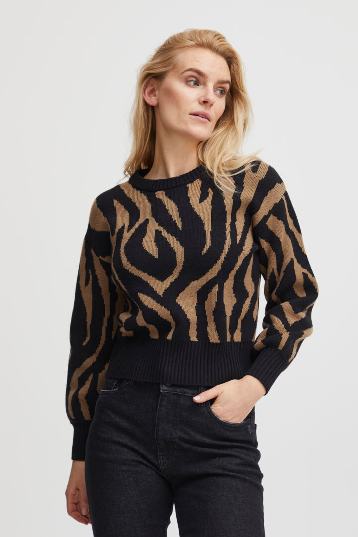 Pzdevika Short Pullover - Black Beauty