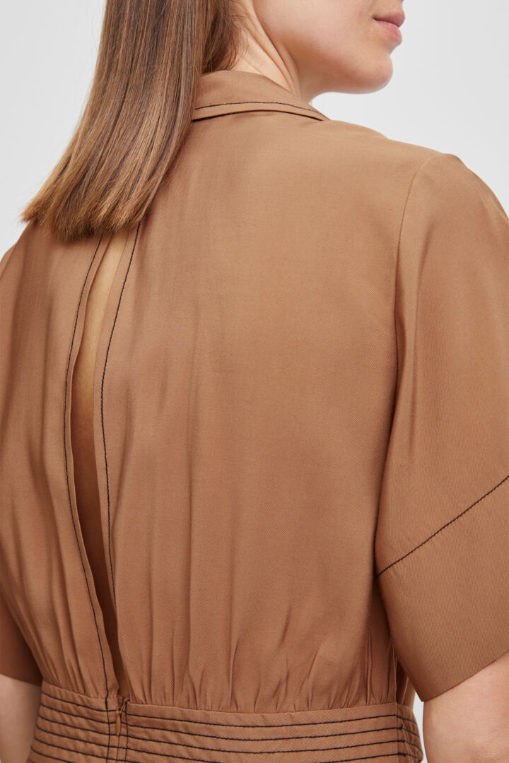 Byhanva Vneck Dress - Light Woven - Toasted Coconut