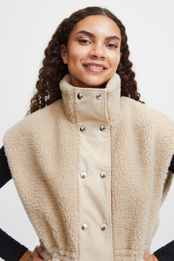 Bycotty Waistcoat - Cement