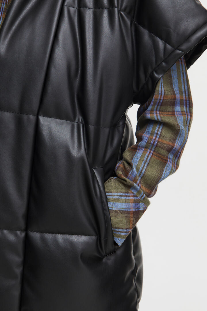 Pzponja Waistcoat Wing Sleeve - Black Beauty