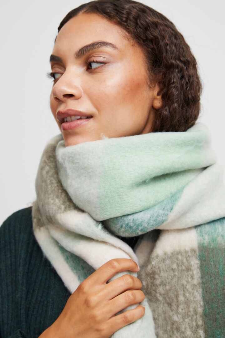 Bawatti Scarf - Cadmium Green