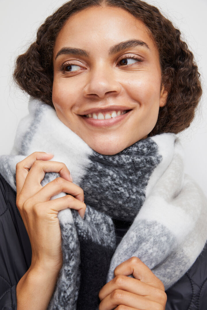 Bawatti Scarf - Black Mix