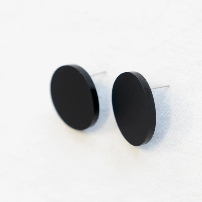 Stud.03 - Black