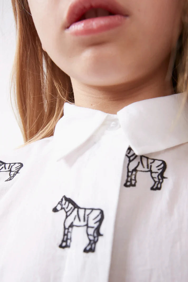 OUTLETCamisa de niña cebras bordadas blanca - 41421