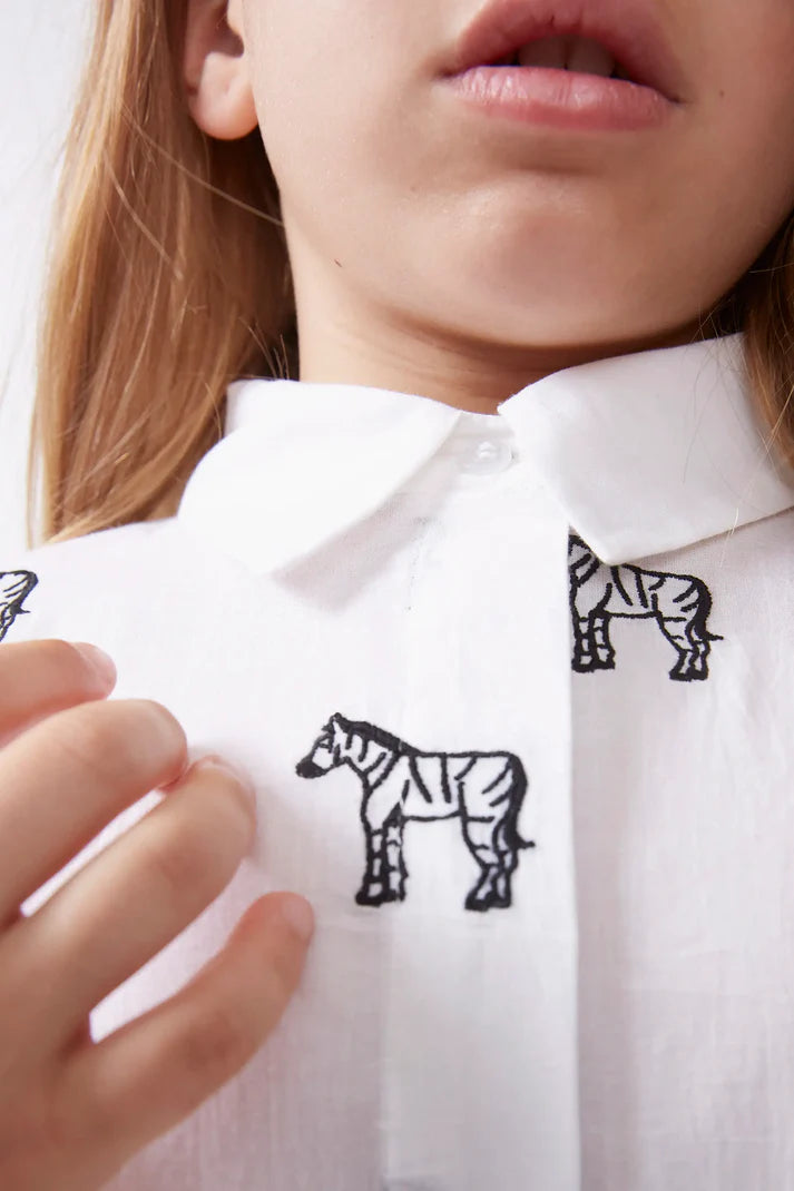 OUTLETCamisa de niña cebras bordadas blanca - 41421