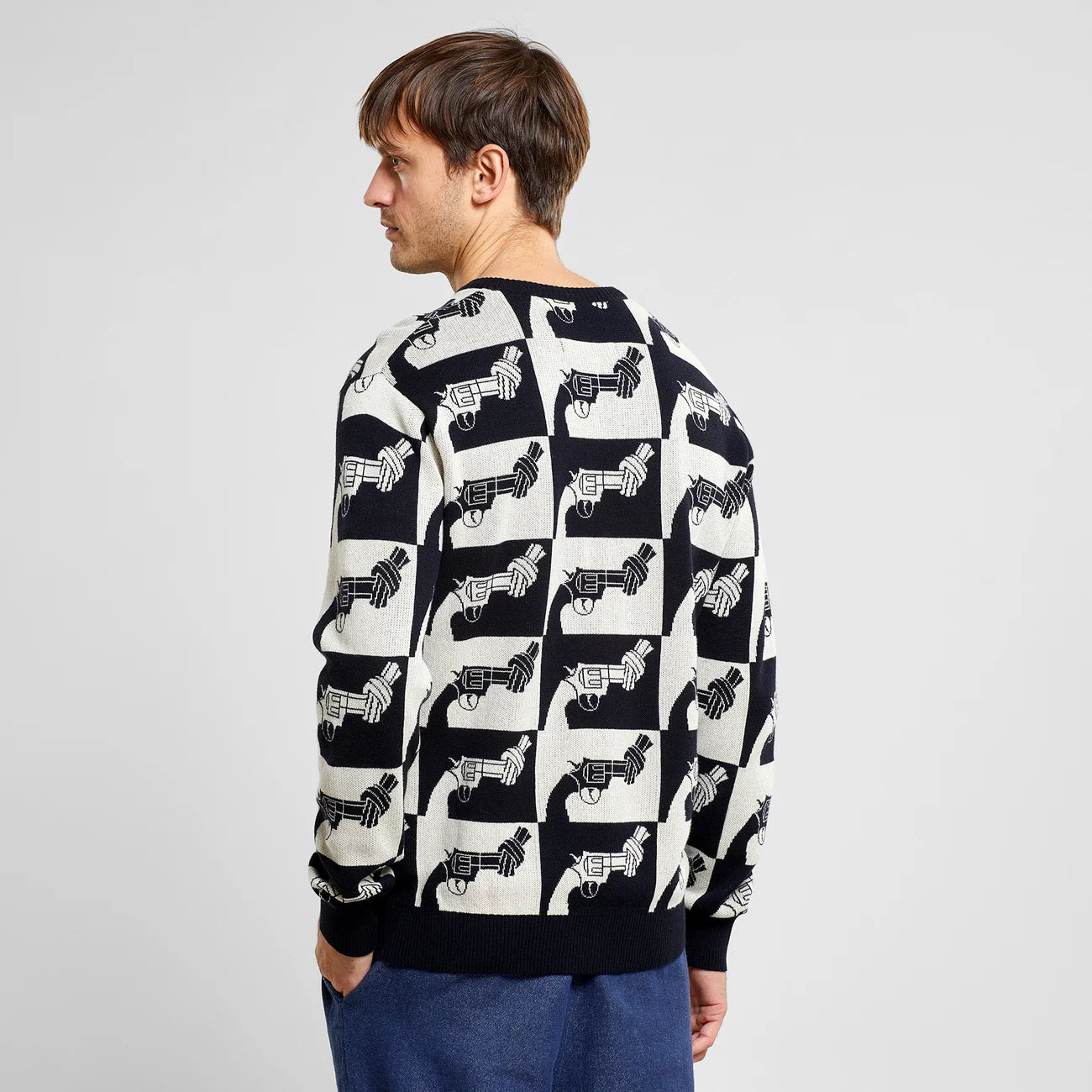 Sweater Mora The Knotted Gun - Black