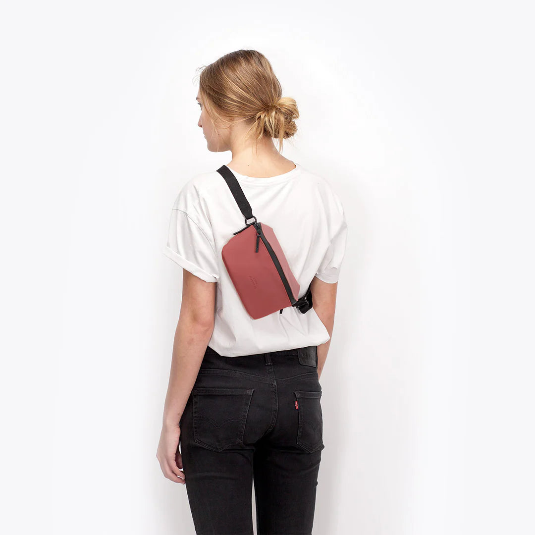 Jona Medium - Lotus - Dark Rose - Hibiscus