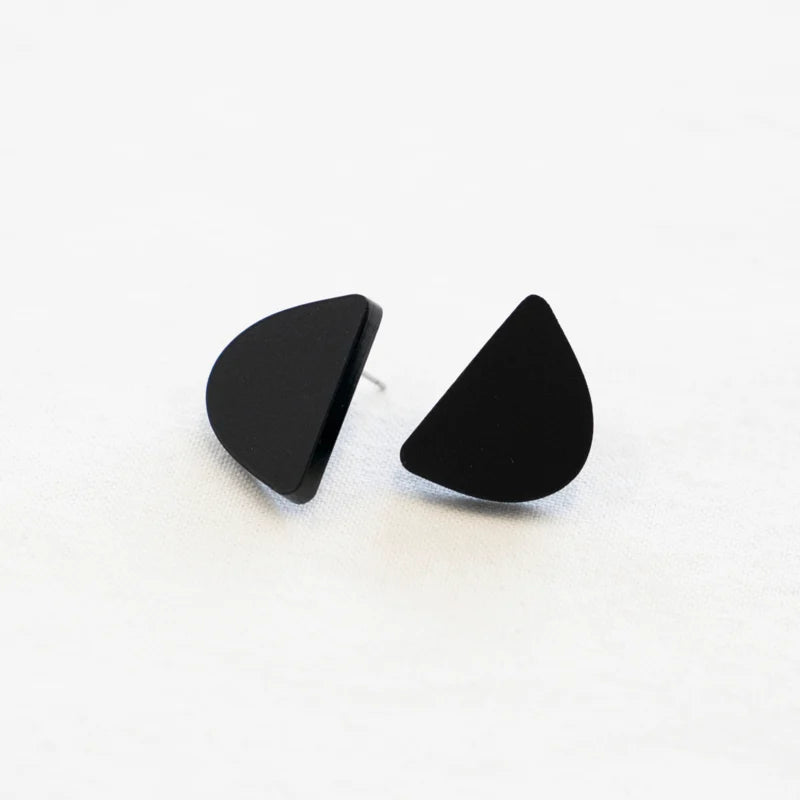 Stud.06 - Black