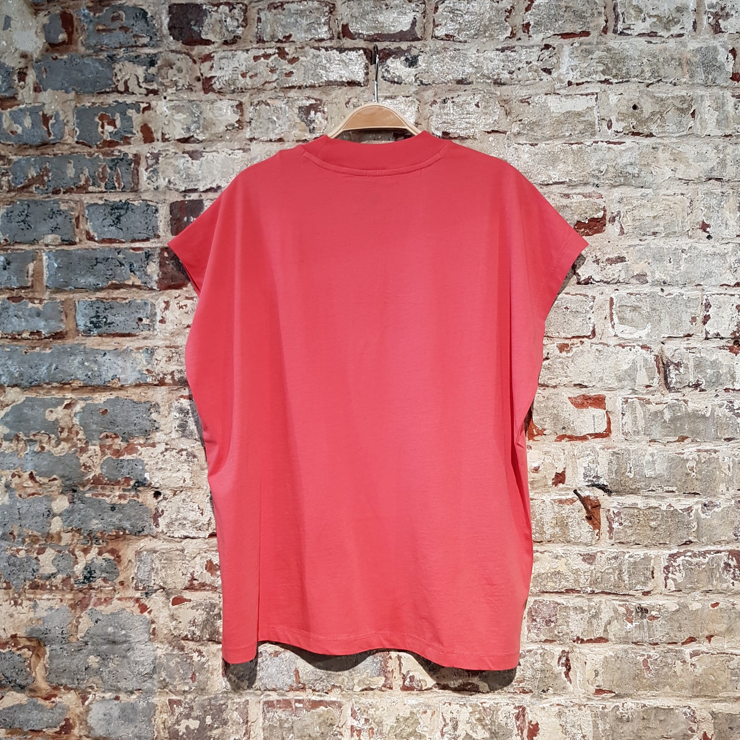 Here Comes The Sun T-Shirt - Pink