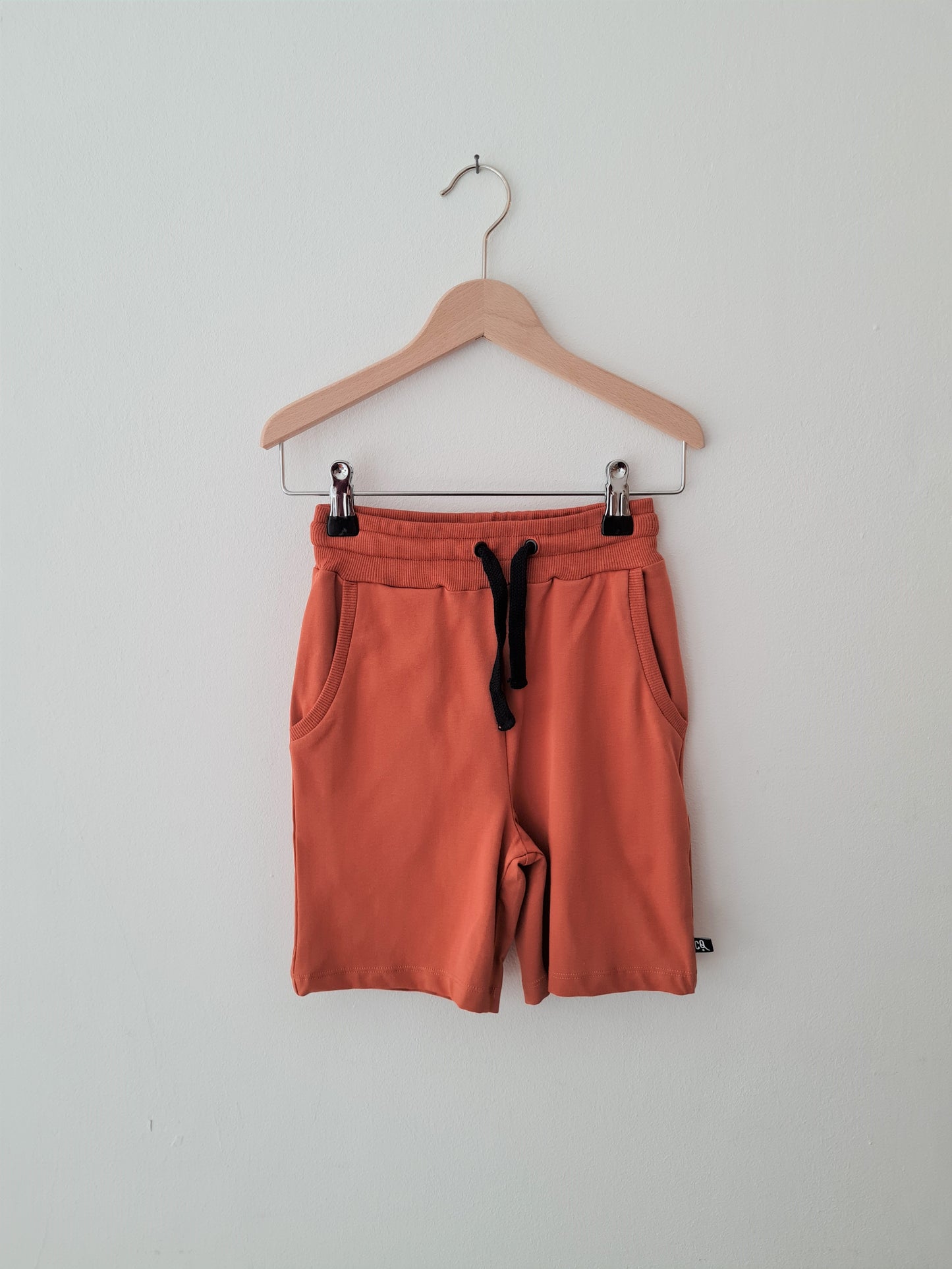 Basics - Bermuda