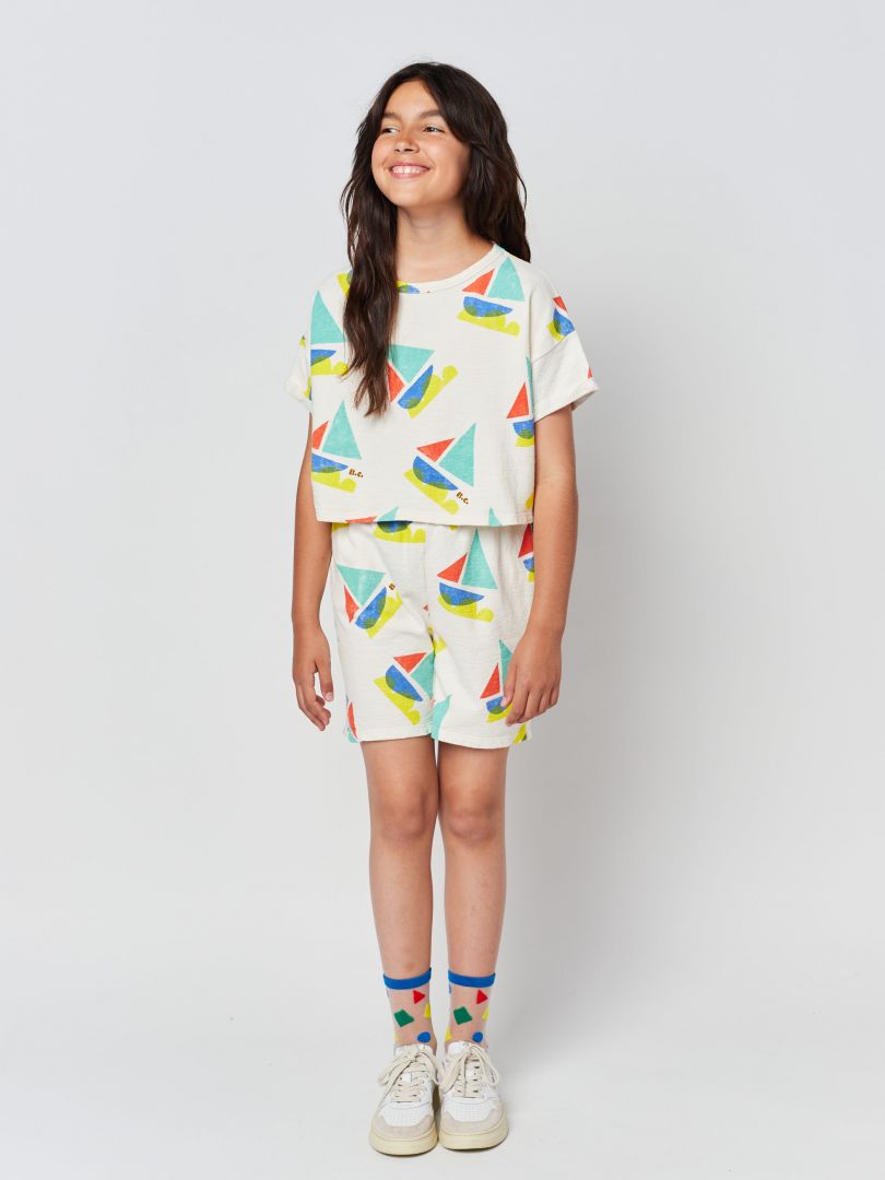 *Multicolor Sail Boat All Over - Bermuda Shorts