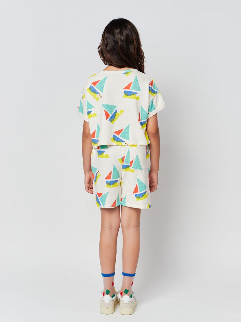 *Multicolor Sail Boat All Over - Bermuda Shorts