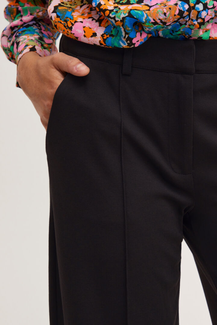 IHKATE SUS OFFICE WIDE PA - Black