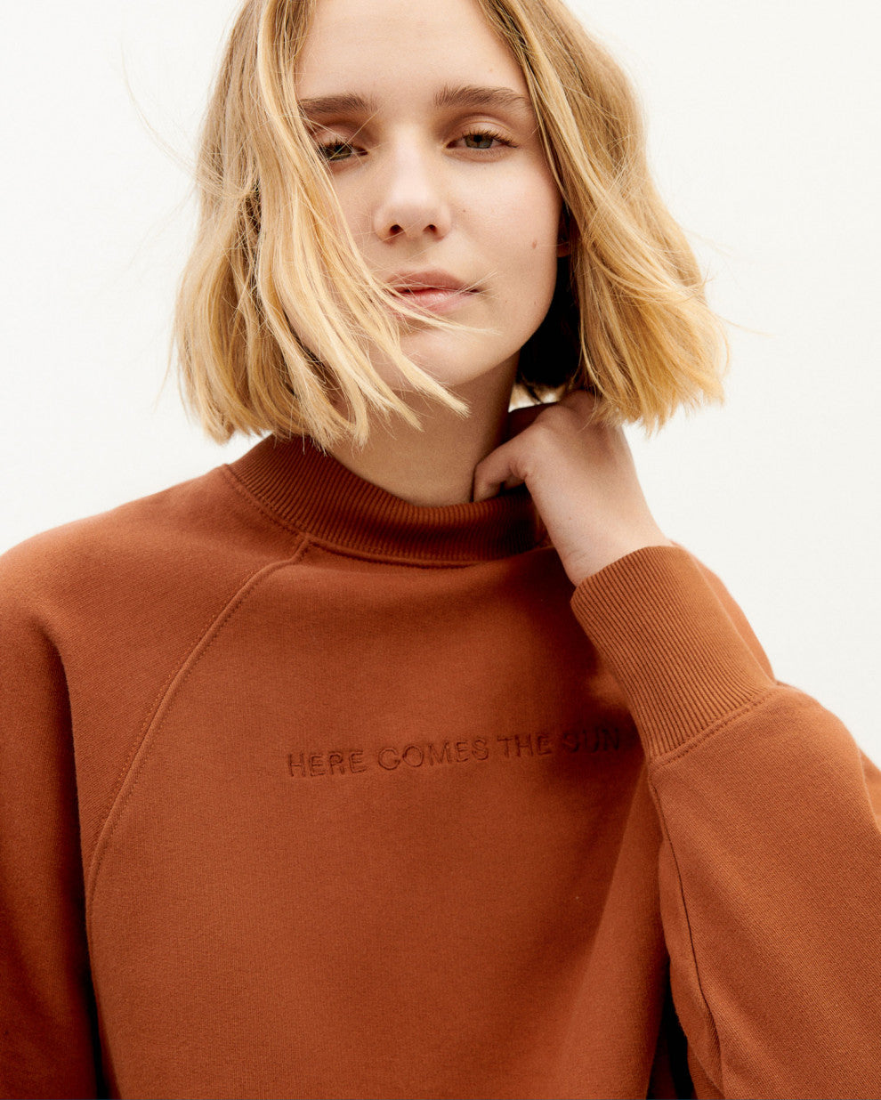 Here Comes The Sun Sweatshirt - Red Fantine