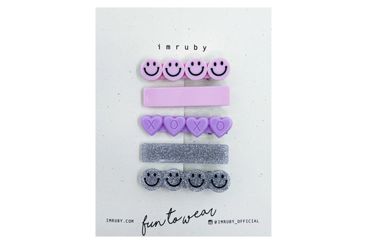 Hugs And Kisses Smiley - Set Of 5 Clips