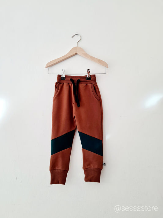 Backpack - sweatpants (brown)